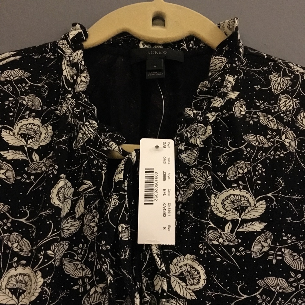 J.Crew Ruffle-Trimmed Tie-Front Top in Floral - Picture 3 of 7
